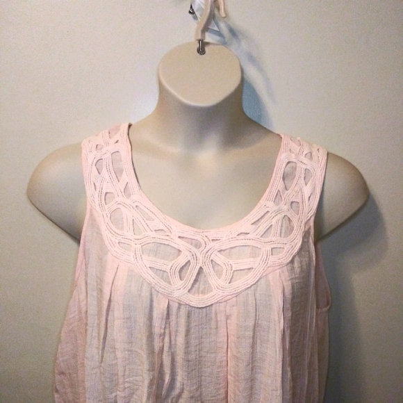 Spense Size 1X Gauzy Lace Trimmed, Light Pink Sleeveless Boho Tunic Top - Picture 2 of 9